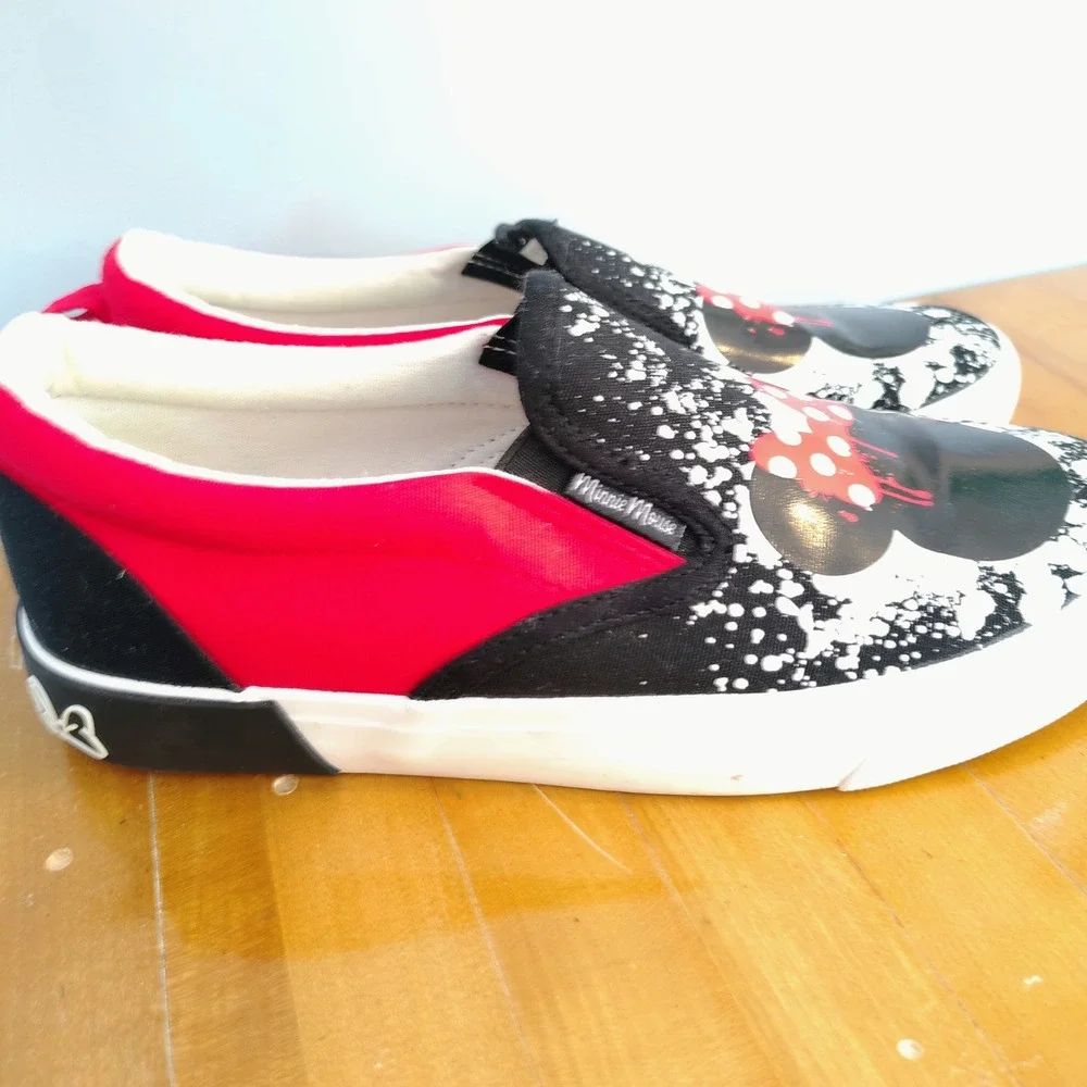 Disney Minnie Mouse Ground Up Slip On Sneakers Red Black Splatter classic fun‎